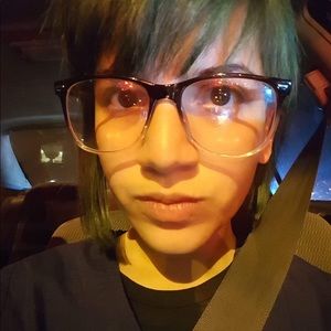 Meet your Posher, Daniela